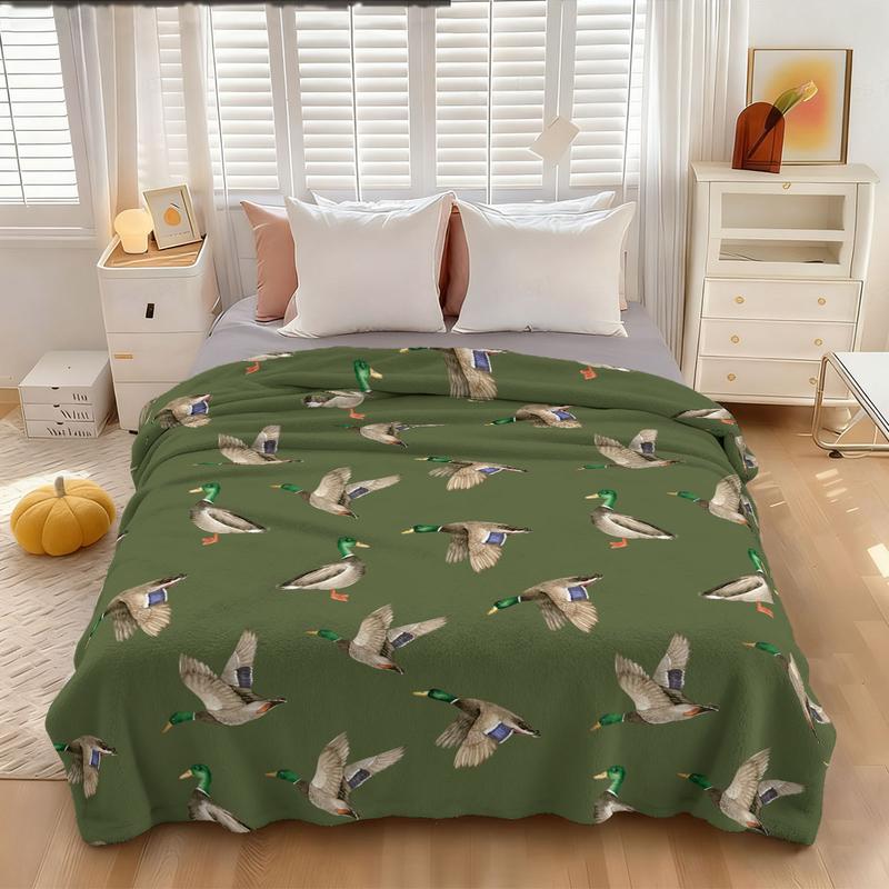 1pc Quilted Flannel Blanket with Mallard Print, Soft Comfy Blanket, Soft, Lightweight & Warm Versatile Throw for Sofa, Bed, Office or Camping, All-Season Gift, Soft Blankets, Warm Bedroom Blanket, Cozy Throw Blanket, Blanket for Couch
