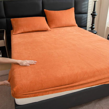 2/3-Piece Plush Orange Mattress Protector Set, Soft Comfy Bedding, Includes 1 Fitted Sheet & 2 Pillowcases, 6"-18" Deep Pocket Design, Soft Breathable & Stain-Resistant, Machine Washable, Ideal for Bedroom, Guest Room, Dorm