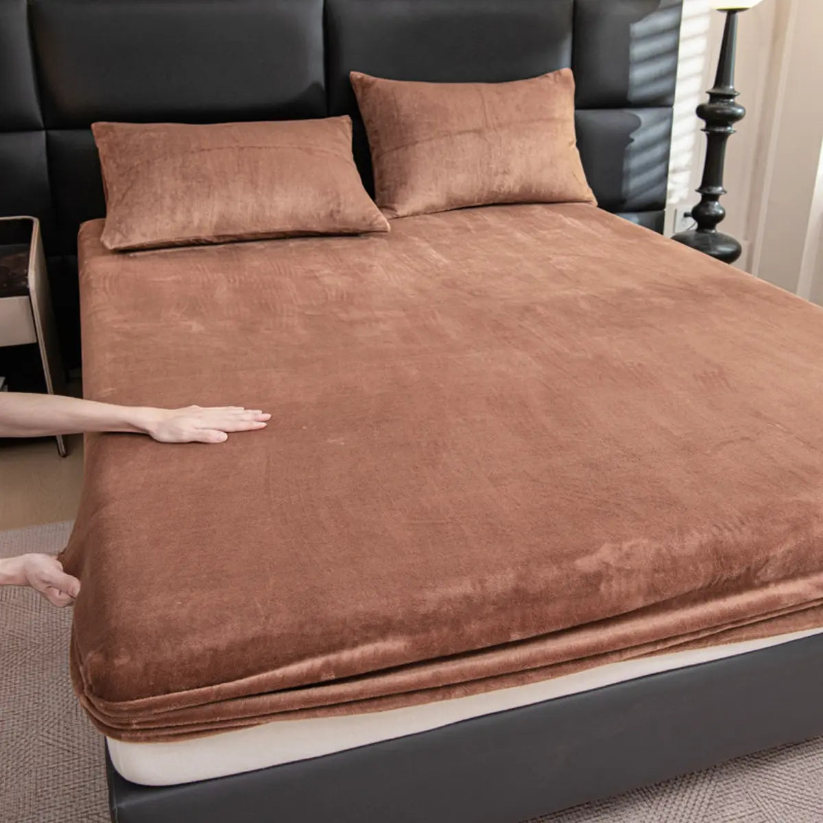 2/3-Piece Plush Orange Mattress Protector Set, Soft Comfy Bedding, Includes 1 Fitted Sheet & 2 Pillowcases, 6"-18" Deep Pocket Design, Soft Breathable & Stain-Resistant, Machine Washable, Ideal for Bedroom, Guest Room, Dorm