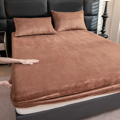 2/3-Piece Plush Orange Mattress Protector Set, Soft Comfy Bedding, Includes 1 Fitted Sheet & 2 Pillowcases, 6"-18" Deep Pocket Design, Soft Breathable & Stain-Resistant, Machine Washable, Ideal for Bedroom, Guest Room, Dorm