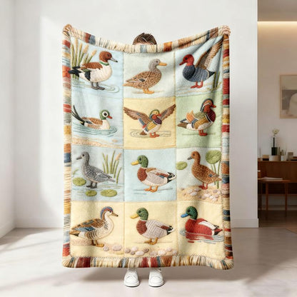 1pc Quilted Flannel Blanket with Mallard Print, Soft Comfy Blanket, Soft, Lightweight & Warm Versatile Throw for Sofa, Bed, Office or Camping, All-Season Gift, Soft Blankets, Warm Bedroom Blanket, Cozy Throw Blanket, Blanket for Couch